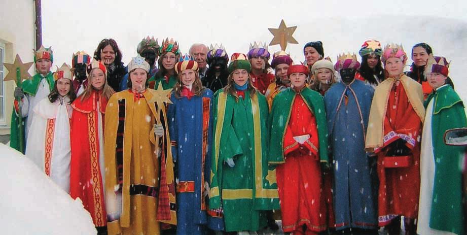 LETNO POROŒILO 29 Miklavæevanje v fari Nikolausaktion in der Pfarre Wie jedes Jahr, veranstaltete auch heuer wieder die Pfarrjugend