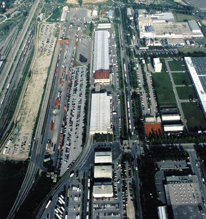 Poslovna enota Logistični center Poslovna enota Logistični center je bila zasnovana leta 1985; kot ponudnik celovite logistike zagotavlja skladiščenje in vse storitve, povezane z blagom ter