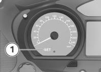 3 24 Prikazi z 1 Kontrolna lučka regulacije hitrosti ( 50) Servisni prikaz Če je preostali čas do naslednjega servisa krajši od enega meseca, se po kontroli pred vožnjo (Pre-Ride Check) za kratek čas