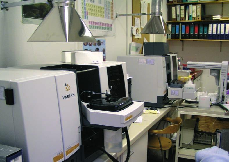 absorbcijski spektrometer za določevanje vsebnosti hranil