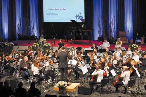Slavnostni koncert v Ribnici Zaključni slavnostni koncert pa je bil v Ribnici, kjer se je glasbena šola pokazala v vsej svoji veličini.