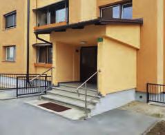 Vhod v stanovanjski blok Zreče so mesto v severovzhodni Sloveniji pod obronki Pohorja v Dravinjski dolini.