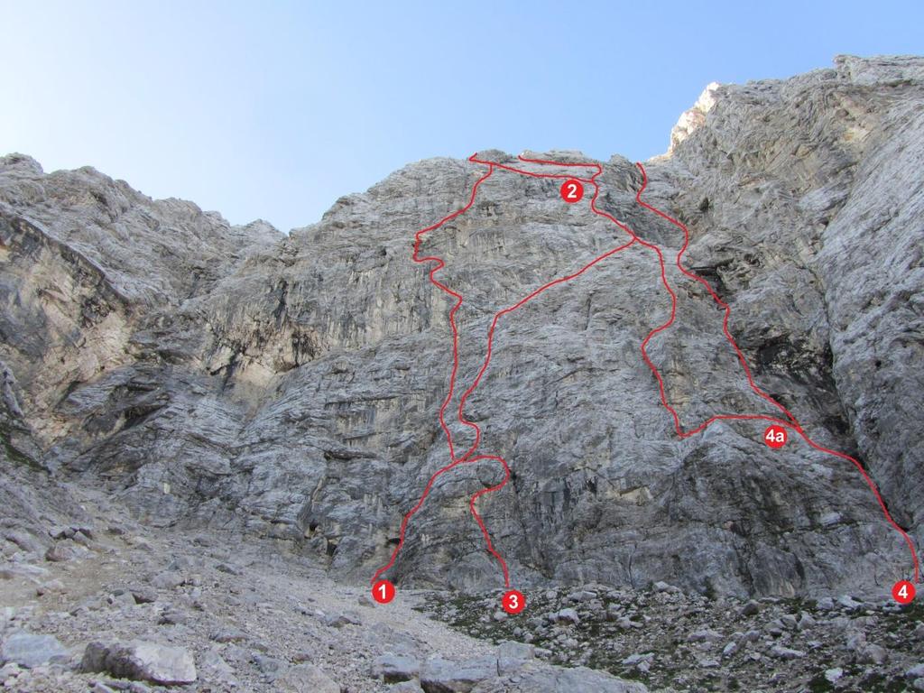 1 Kovinarska smer V+ / IV V Marko Butinar, Pavle Dimitrov, 7. 9. 1958 450 m V smer vstopimo po levem boku kamina. Kamin je dobro viden že od začetka melišča pod steno, tako da ni kaj zgrešiti.