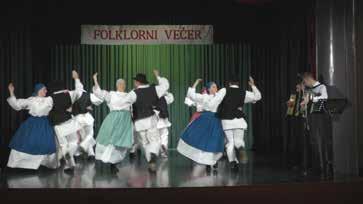 folklornih skupin Slofolk, pri katerem so v preteklosti sodelovali tudi folkloristi iz Velikih Lašč.