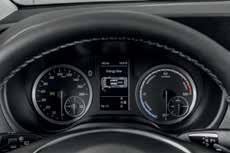 Kapaciteta akumulatorja znaša 90 kwh in pri Mercedes-Benzu poudarjajo, da to zadošča za 421 km.