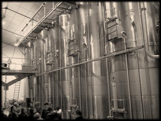 Opremljeni so z ventili za odstranjevanje plina, ki nastaja pri fermentaciji (CO 2 ) in pretok mošta po fermentaciji (sliko glej pri napravah za proizvodnjo piva).