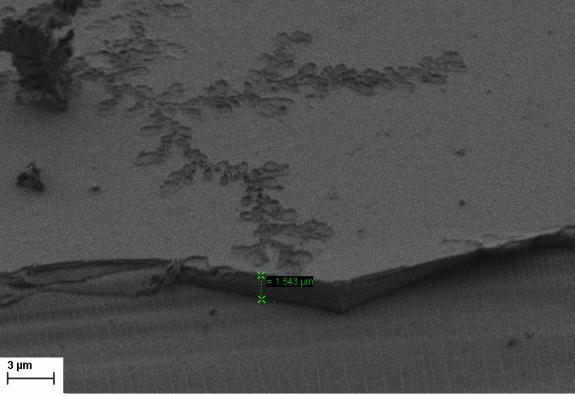 a) b) c) Slika 33: SEM slike debeline za vzorce: a - SEM slika debeline za vzorec TiO 2 (debelina - 1,5 µm), b - SEM slika debeline za vzorec TiO 2 /KIL-2 (debelina - približno 400 nm), c - TiO 2