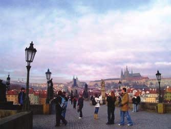Praga, vselej o~arljiva in romanti~na strano (po na{e Majhna ~etrt ali Manj{e mesto).