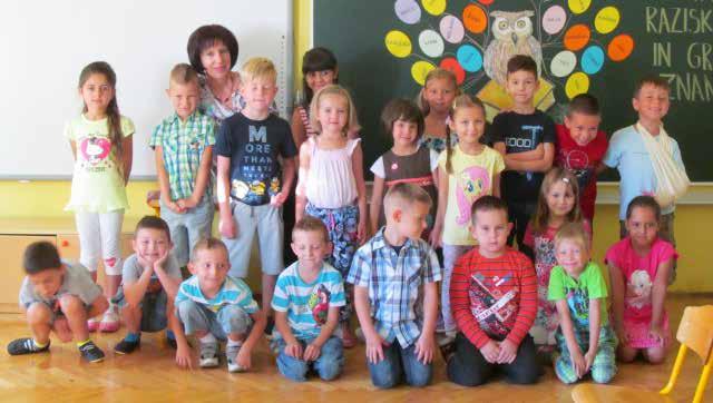 a Prav ta napis je pričakal otroke, ki so 1. septembra 2016 postali učenci 1. razreda OŠ Franca Lešnika - Vuka v Slivnici. Učenci 4. razredov in učenca 7.