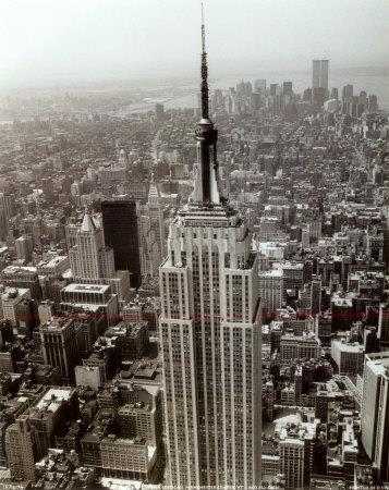 Leta 1930 so v ZDA zgradili prvi nebotičnik, ki je imel kar 102 nadstropji. GRADBENIŠTVO DANES Kaj prikazuje slika?