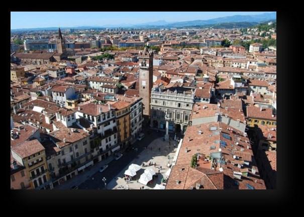 VERONA Med vožnjo v Toskano se lahko ustavite v mestu Verona ob reki Adiži.