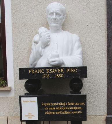 Franc Pirc je bil v Pečah deset let; ustanovil je šolo, učil ljudi sadjarstva in jih oskrboval s sadnimi sadikami. V Pečah je nastal tudi njegov priročnik za sadjarje.
