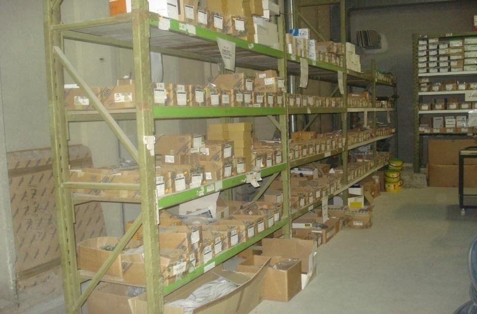 Skladišče drobnega blaga Skladišče drobnega blaga se nahaja ob skladišču repromateriala.