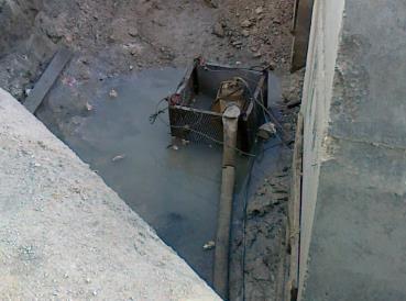 20 Slika 3.1: Direktno črpanje vode iz gradbene jame [lastni vir] 3.