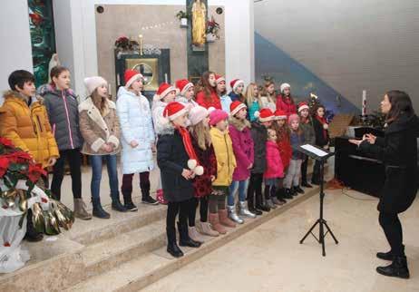 MOZAIK DOGODKOV 21 Kvintet Sakstet navdušil na koncertu v Grižah Kvintet Sakstet je v zasedenem in praznično obarvanemu decembru nastopil na božično-novoletnem koncertu godbe Zabukovica.