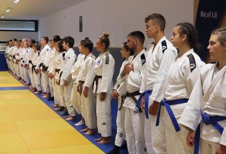 Klubi se predstavijo JUDO KLUB RAVNE NA KOROŠKEM ŠIRI PONUDBO PROGRAMOV Judo klub Ravne na Koroškem je lani obeležil 15 let delovanja.