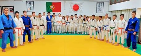 novembra 2019, smo se zgodaj zjutraj z dvema kombijema odpeljali na državno klubsko ekipno tekmovanje v Lizboni. V ekipi nas je bilo 8 judoistov in dva trenerja.