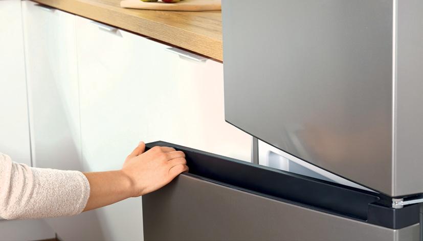 KOMBINIRANI HLADILNIKI Uporabniku prijazen dizajn Preproste in ravne površine hladilnika dajejo