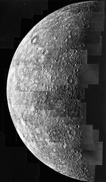 Krčenje planeta: Zaradi svoje majhnosti se je Merkur lahko zelo hitro in učinkovito ohladil. Večji del njegovega jedra je trden, skorja pa je vsekakor predebela za kakršnokoli premikanje celin.
