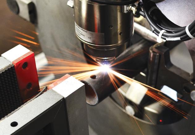 3D laserski razrez cevi Sodobna tehnološka rešitev 3 Cevni laser LT8 je sodobna tehnološka rešitev za razrez cevi in