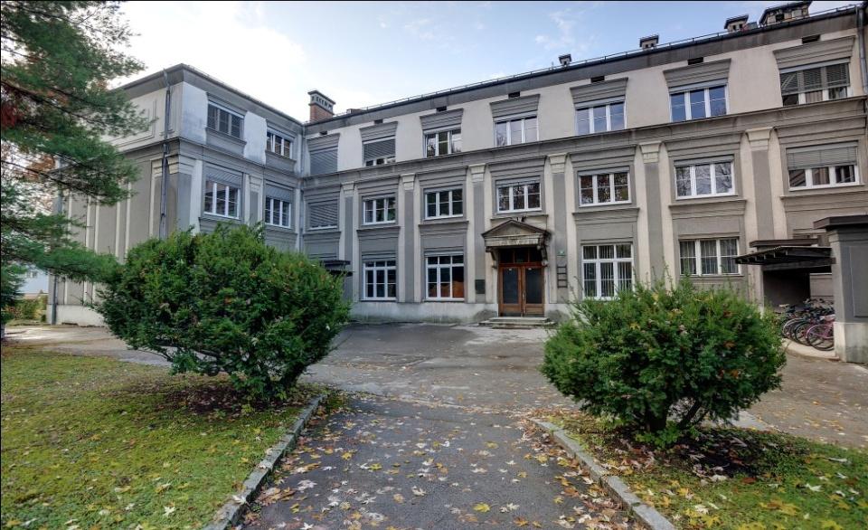 Zgradba Fakultete za gradbeništvo in geodezijo Univerze v Ljubljani na Hajdrihovi ulici 28 v Ljubljani. UL FGG izvaja znanstveno-raziskovalno delo kot temeljno, uporabno in razvojno raziskovalno delo.