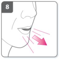 Predrite kapsulo: Inhalator držite pokonci z ustnikom obrnjenim navzgor. Kapsulo predrete tako, da oba stranska gumba istočasno močno stisnete skupaj.