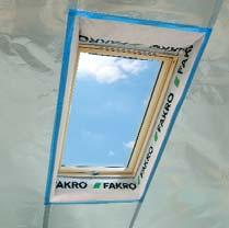 MONTAŽNI PRIPOMOČKI XDP Paropropustni priklop Enostavna povezava okna s paropropustno folijo na strešni konstrukciji. Pritrjen na letve preprečuje zamakanje za okvir okna.