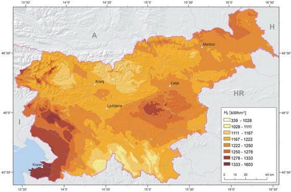 (PV portal, 2011). Na spodnji karti lahko vidimo, da občina Mislinja spada v slovensko povprečje s približno 1.230 kwh/m 2 (ENGIS, 2011).