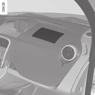 Dodatni sistemi varovanja na prednjih sedežih (2/3) Čelni varnostni blazini za voznika in sovoznika Nameščene so za sprednji sedež na voznikovi strani in pri nekaterih izvedenkah tudi na sovoznikovi