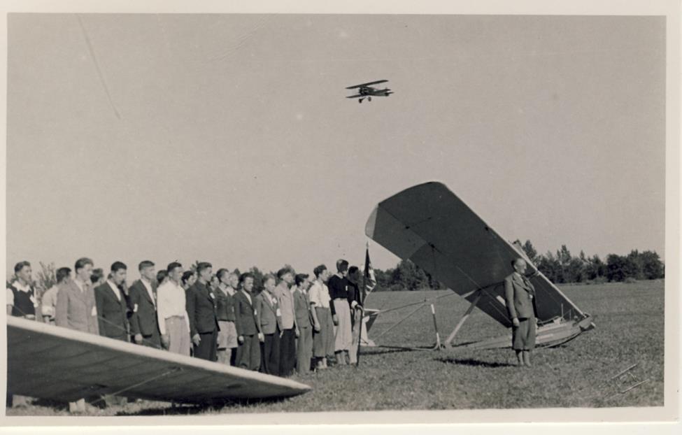 Slika 6: Začetki letalstva v Celju Veliko članov je želelo oživeti delo kluba, vendar pri tem niso bili uspešni.