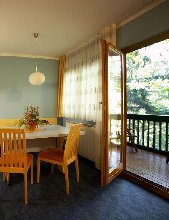 Vila Afrodita 2+2 Zreče Pohorje µµµ Apartma ima opremljeno kuhinjo z jedilnim delom za štiri osebe.