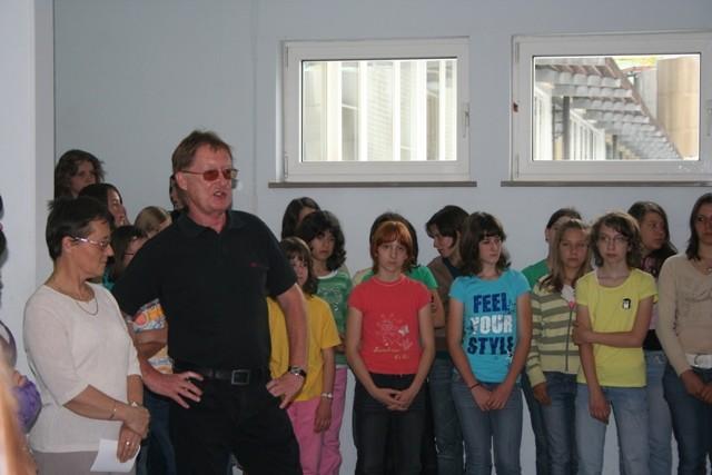 PETEK, 5.6.2009 EXTEMPORE Naša šola je organizirala tradicionalni Extempore na temo Vipavska polja in okolja.
