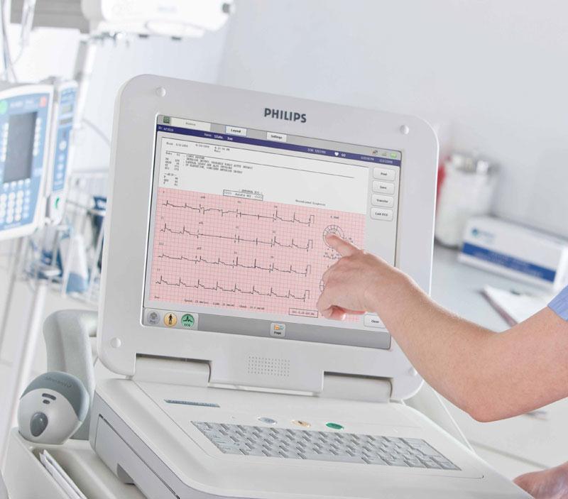 Meritve nestandardnih odvodov signalov EKG Stran 5 Slika 3: Sodoben 16-kanalni kardiograf Philips PageWriter TC-70 Kardiografi so zasnovani iz naslednjih blokov (slika 4): - vhodne analogne stopnje,