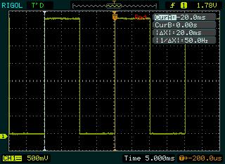 Zaslon osciloskopa meritev periode Programska nastavitev: Delay 10ms