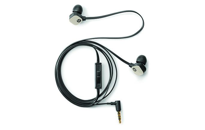 Priporočeni pripomočki Garancijske storitve* * Ni priloženo. HP In-Ear Stereo Headset H2310 (Black w. Silk Gold) 1XF62AA HP ENVY Rechargeable Mouse 500 2LX92AA HP ENVY Urban 39.62 cm (15.