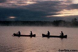 Slika 239, 240: kanuji po jezeru ter zaliv v Ontariu Nižine Velikih jezer ter St. Lawrencea so dom večini prebivalstva, kmetijstva in industrije.