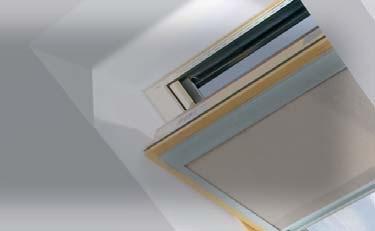 Verižni pogon je povezan s kljuko, zato da je okno mogoče odpreti tudi ročno.