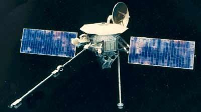Približalo se je leta 1975. Žal je Mariner posnel1le 45% planeta, saj se mu je vedno približal z iste strani.