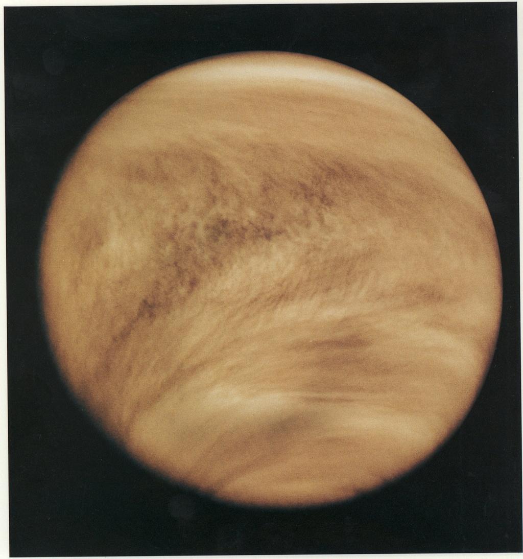 POLETI NA VENERO VENERA 1- Prva odprava brez človeške posadke proti Veneri in tudi prva proti kateremukoli planetu se je pričela 12. februarja 1961 z izstrelitvijo sonde Venera 1.