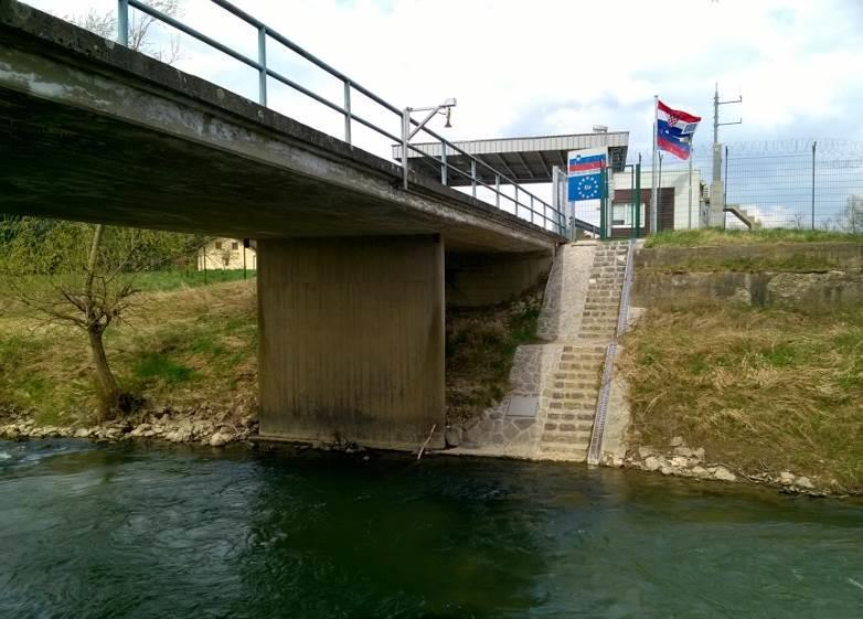 Glede na zabeležene poplave iz leta 2010 bi lahko sklepali, da sega vpliv Save na Sotlo tudi gorvodno od železniške proge Zagreb-Ljubljana. 4.