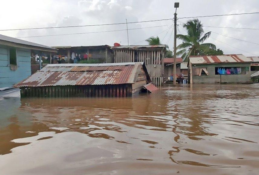 Konec januarja so bile zaradi nalivov (140 mm dežja v 24 urah) spet poplave v Ekvadorju, ki so se zavlekle v začetek februarja in zahtevale devet življenj.