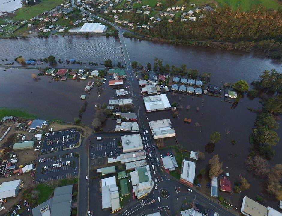 februarja dosegel Fiji, kjer je povzročil poplave, saj je prinesel med 100 in 150 mm padavin v 24 urah. Na Fijiju so poplave zahtevale 42 žrtev in 34.000 preselitev.