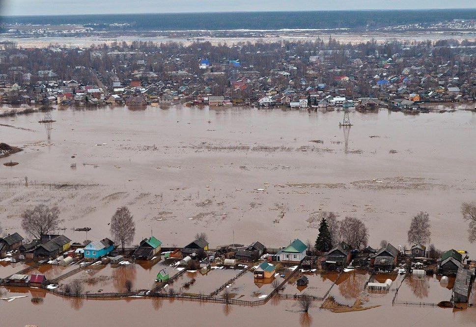 Marca so poplave prizadele južno Srbijo, kjer so razglasili izredne razmere, v začetku aprila pa so več sto oseb evakuirali zaradi poplav na severozahodu Španije, v Galiciji.