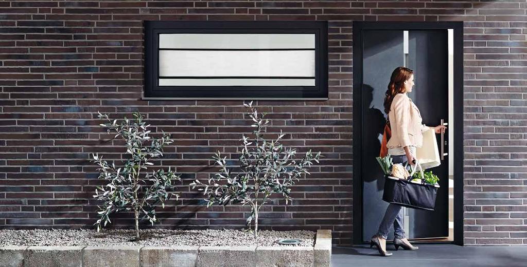 Elegantna vizitka doma Že na vhodu lahko doživite nove priložnosti. Vrata iz PVC in RAU-FIPRO - harmonija oblik in barv.