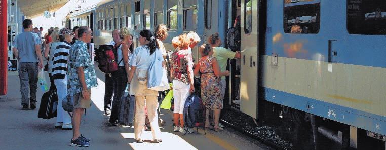 29 potniki v mednarodnem potniπkem prometu razliëne ugodnosti, ki so odvisne od roka veljavnosti vozovnice, πtevila potnikov, starosti potnika idr. (InterRail, EuroDomino, Sparpreis, CityStar). Od 14.