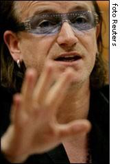 U2 Pevec:-Paul David Hewson (Bono).