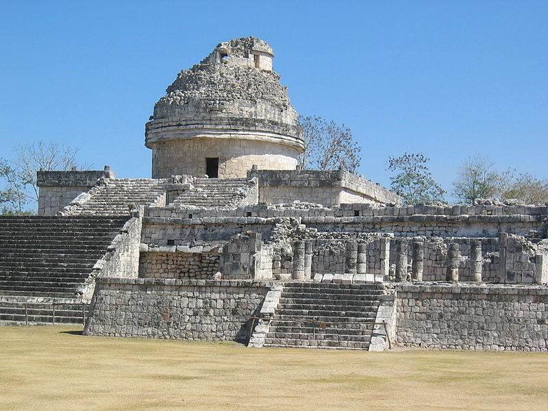 Uvod V Srednji Ameriki pod gostim rastlinjem spijo tisočletni sen mesta propadle majevske civilizacije. Ali je mogoče da so predniki Indijancev, ki so živeli pod, šotori, zgradili tako mogočna mesta?