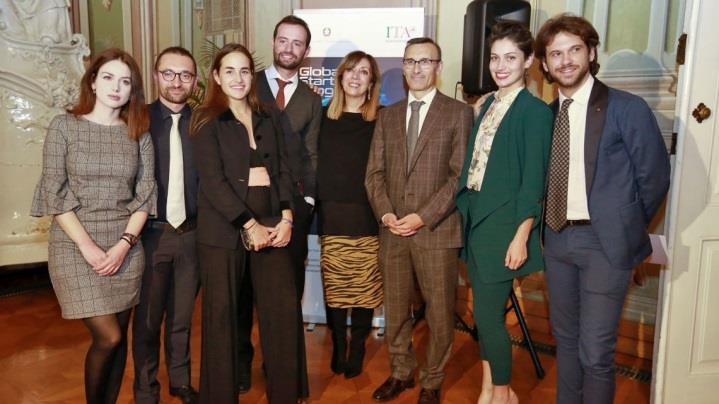 sodelovanja med agencijo ICE v Ljubljani in družbo ABC Accelerator; ustvarjena je bila sinergija s številnimi poslovnimi možnostmi za mlade podjetnike.