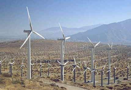 Elektrarne na veter Poganja jih energija vetra. Pogoj za postavitev elektrarne na veter je dovolj močan in stalen tok vetra.