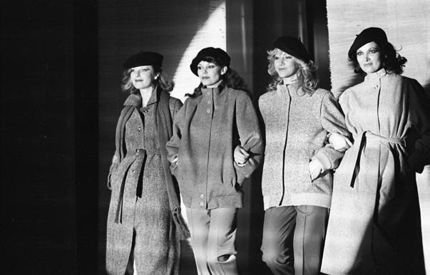 Murina modna revija februarja 1979 v Radencih (MNZS, foto: Miško Kranjec) 1990 pa kar 51-krat več. 489 Proizvodnja konfekcije perila pa je naraščala do leta 1975.